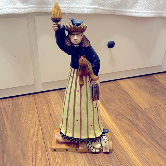 Williraye Studio 1999 Miss Liberty Figurine 17" Tall Limited Edition - Picture 1 of 3